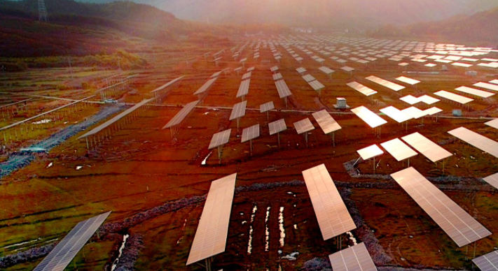 萬億分布式、戶用光伏市場重燃,經(jīng)銷商“兇猛”背后的機(jī)遇與隱憂