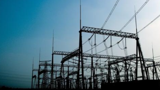 交流接觸器工作吋為啥會(huì)發(fā)出吱吱、嘚嘚聲?