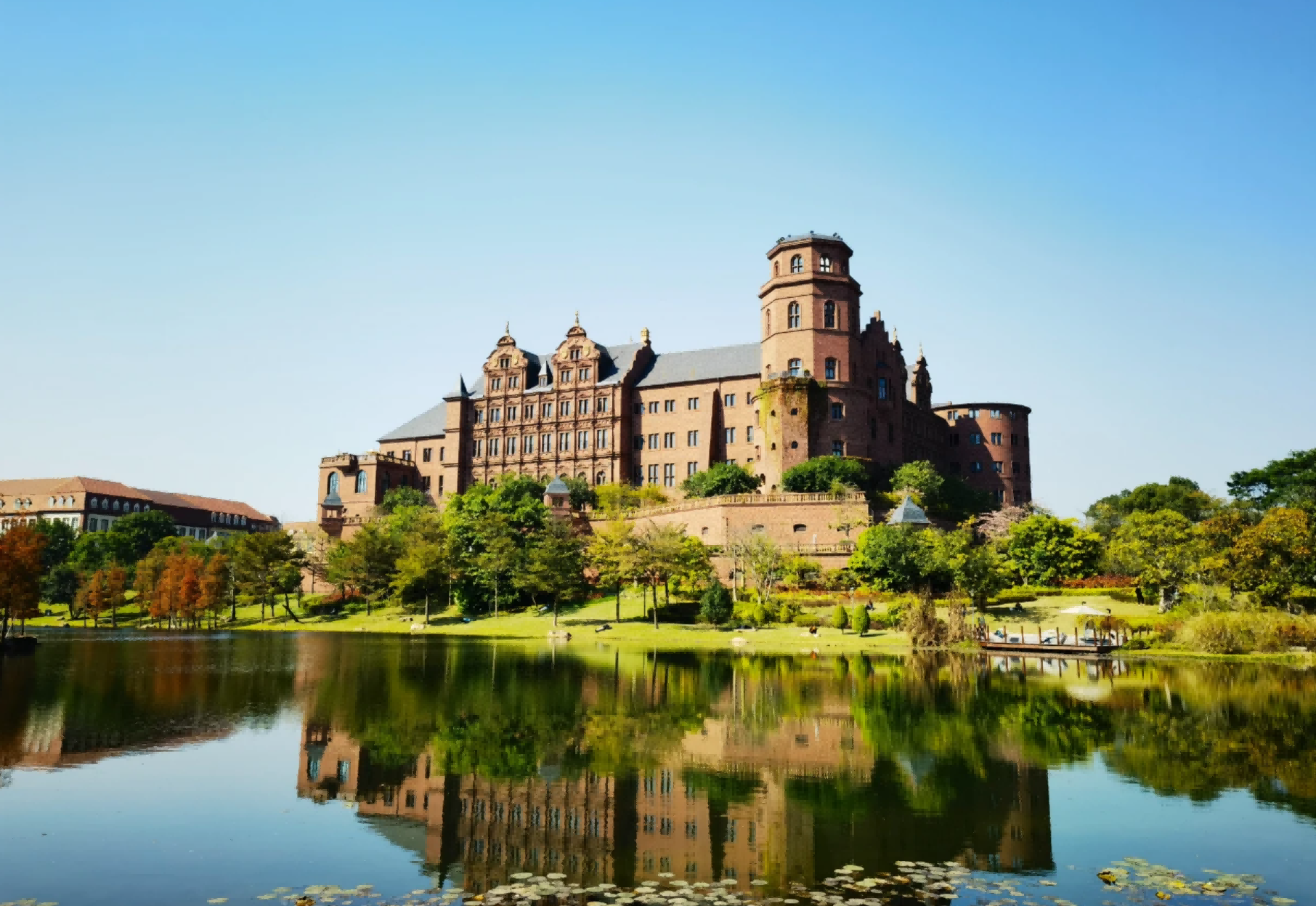 走進(jìn)華為,共探智慧低碳校園新方案