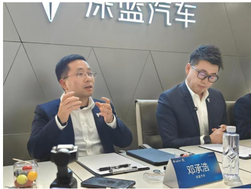 深藍汽車鄧承浩:今年不一定有翹尾行情,大電池超級增程在未來沒有意義